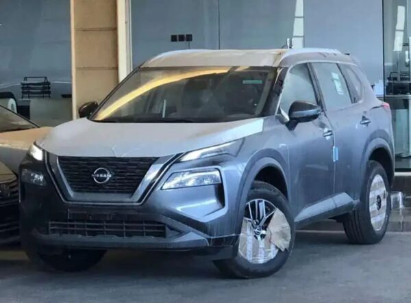 نيسان إكس تريل 2025 – SUV عائلية بـ 7 مقاعد