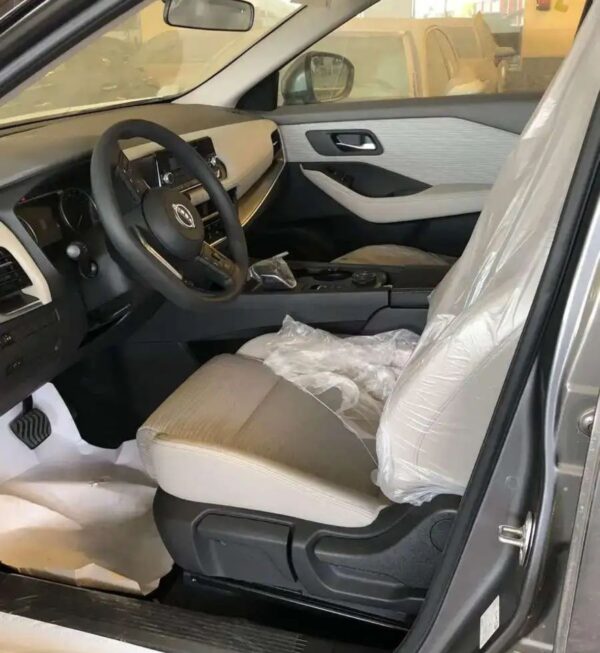 نيسان إكس تريل 2025 – SUV عائلية بـ 7 مقاعد