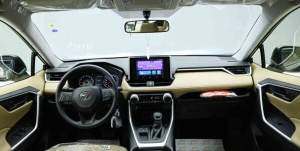 WhatsApp Image 2025-03-01 at 21.18.48 (1) تويوتا راف فور ستاندر بدون دبل 2025 – SUV