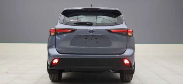 WhatsApp Image 2025-03-01 at 21.20.05 (2) تويوتا هايلاندر GLE 2024 – SUV