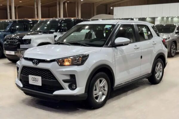 WhatsApp Image 2025-03-01 at 21.21.05 تويوتا رايز ستاندر 2024 – SUV